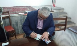 عده ای معدود هدفی بجز ضربه زدن به نظام و انقلاب در لباس دوست ندارند