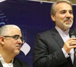 رییس جمهور و هیات وزیران به این نماینده ی رشید، ایستاده و مقاوم افتخار می کنند