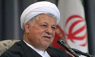 امام(ره)  با تأسیس دانشگاه آزاد موافق بود/ یک میلیون کمک کردند که بسیار با برکت بود
