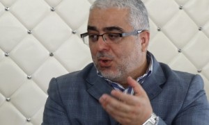 احمدی نژاد و مشایی تکلیف خودشان را با دستگاه قضا روشن کنند