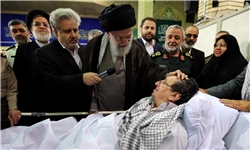 رهبر انقلاب: جانبازان گویای جنایات قدرت‌های حامی صدام هستند/ صبر همسران جانبازان یک جهاد و حماسه است