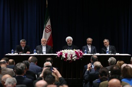 جمهوری اسلامی ایران صراحتاً اعلام می‌کند، متعهد به اجرای برجام است