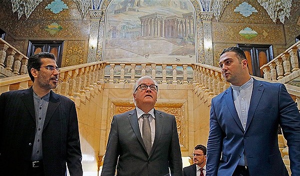 تصاویر/ شگفتی وزیر خارجه آلمان از معماری اصیل ایرانی در ساختمان مجمع تشخیص مصلحت نظام