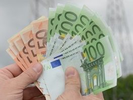 اولین شغل باراک اوباما و مادلین آلبرایت چه بود؟ /افراد ثروتمند دنیا از کجا پولدار شدن را آغاز کردند؟