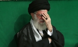 پنجمین شب مراسم عزاداری حضرت اباعبدالله الحسین(ع) با حضور رهبر انقلاب
