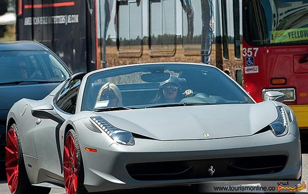 تصاویر:افراد مشهور و ماشین هایشان؛از “بنتلی” پاریس هیلتون تا “آئودی” جاستین