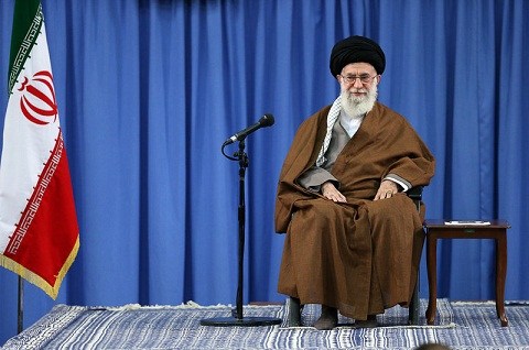 سرعت پیشرفت علمی کشور باید حفظ شود/ به جوان‌های انقلابی و مؤمن میدان بدهید/علت لغزش برخی در فتنه ۸۸ نداشتن بصیرت بود