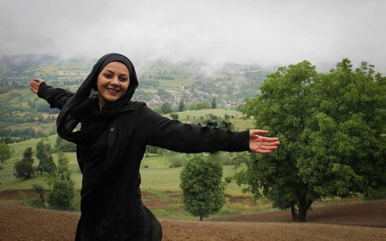 حذف سکانس های چکامه چمن ماه از یک سریال حذف سکانس های چکامه چمن ماه از یک سریال