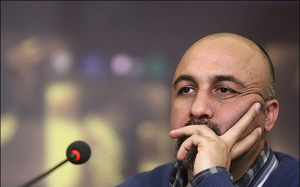 سلفی “رضا عطاران” با جمعی از طرفدارانش +تصاویر