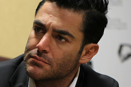 تصویری عجیب از محمدرضا گلزار در کنار بازیگر زن هندی!