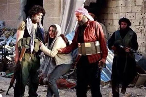 استفاده داعش از انواع روشها برای جلوگیری از باداری زنان تحت اسارت +عکس استفاده داعش از انواع روشها برای جلوگیری از باداری زنان تحت اسارت +عکس