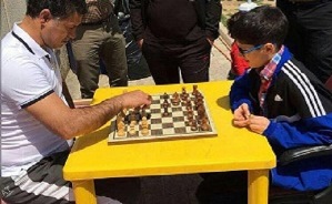 تساوی علی دایی مقابل فوق پدیده شطرنج ایران! +عکس