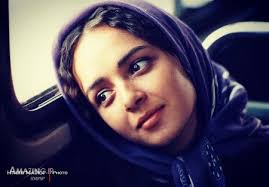 ادای احترام ترانه علیدوستی بدون دست دادن در کن +تصاویر
