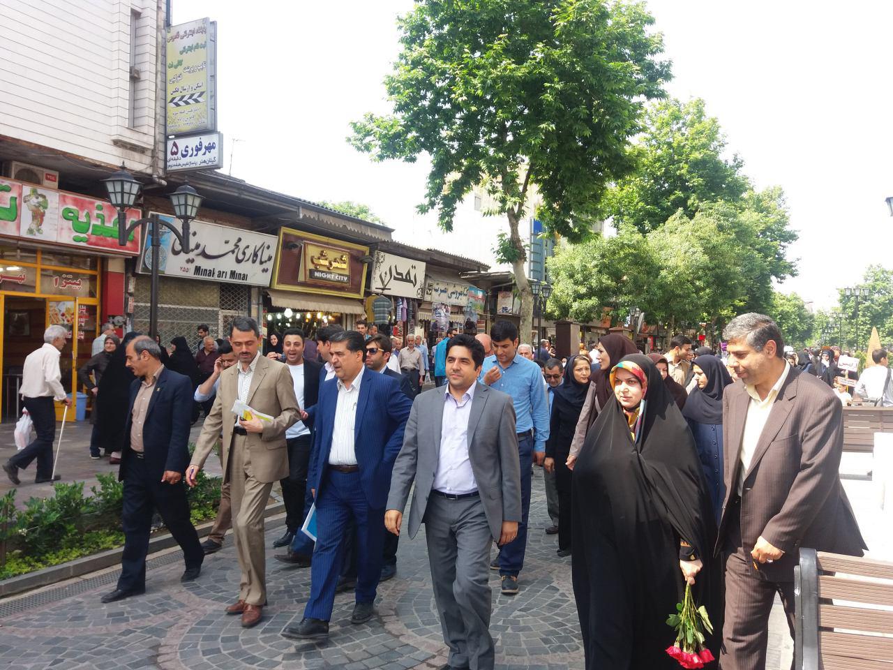 همایش پیاده روی کودکان در راستای تحقق شعار شهری سالم و بدون دخانیات در بافت فرهنگی تاریخی مرکزی شهر