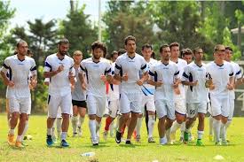 گیتی پسند انصراف داد، ملوان به دور بعد صعود کرد