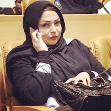 سلفی مجری زن جنجالی و خواننده مشهور ایرانی!