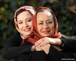 خانم بازیگر سرشناس درحال پخت نان محلی +عکس