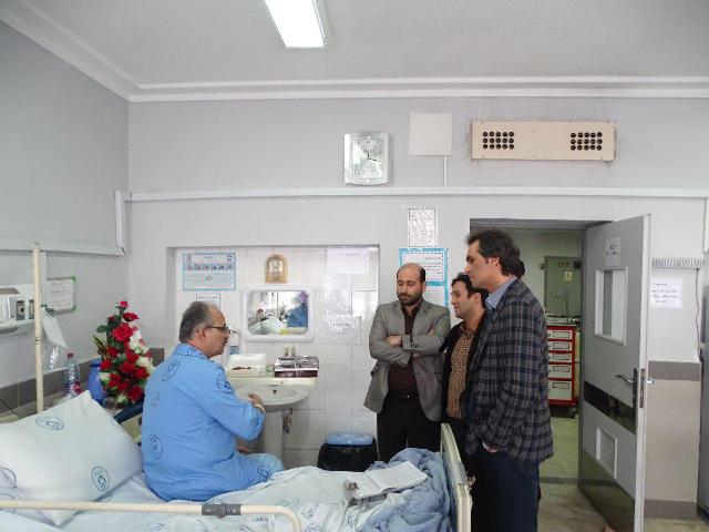 عیادت مدیرعامل سازمان حمل و نقل بار و مسافر شهرداری رشت از پرسنل بیمار سازمان عیادت مدیرعامل سازمان حمل و نقل بار و مسافر شهرداری رشت از پرسنل بیمار سازمان