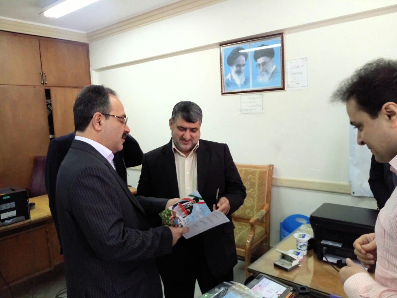 دیدار سید کاظم دلخوش با فرماندار رشت و بازدید از روند ثبت نام نامزدهای انتخابات شورای شهر رشت