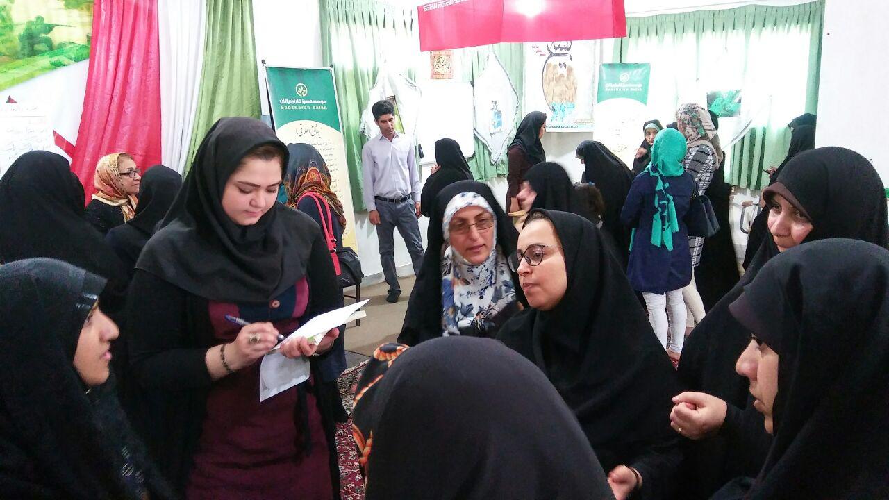 پایش پروژه آموزش پسماند و توزیع سبدهای ورمی کمپوست در روستاهای گراکه و راسته کنار از دهستان پیربازار توسط اعضای موسسه سبزکاران