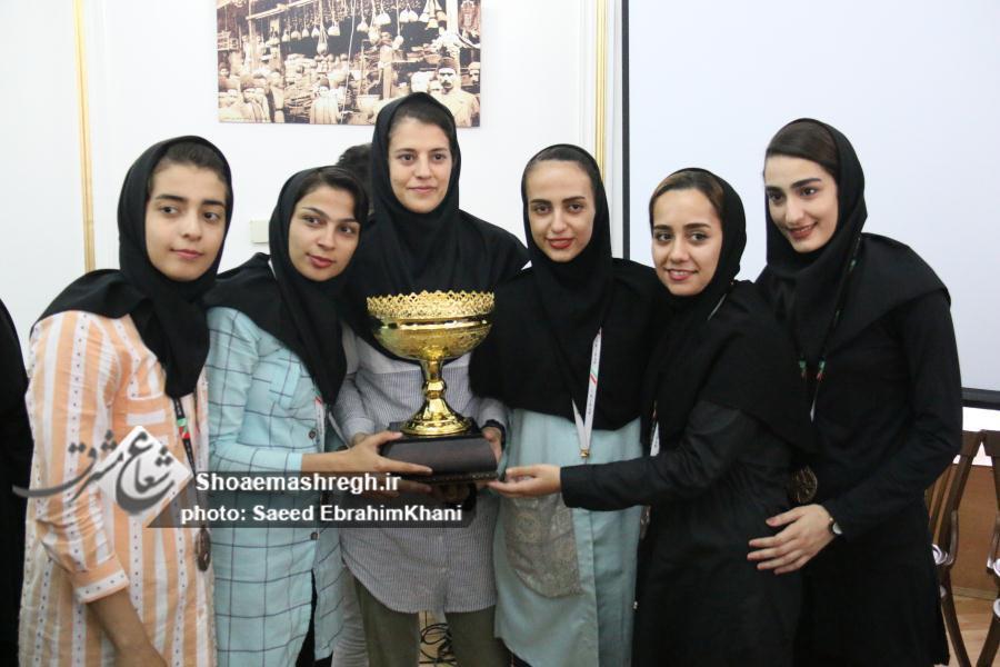 مراسم تجلیل از بازیکنان تیم فوتسال بانوان می رشت سپیدرود/گزارش تصویری