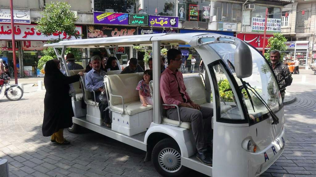 آغاز به کار خودروهای برقی در پیاده راه فرهنگی رشت