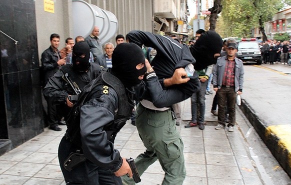 دستگیری سارق بانک حین سرقت در فومن+جزئیات