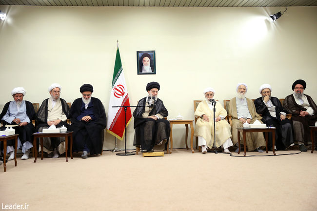 نخبگان امریکا از داشتن چنین رئیس‌جمهوری احساس شرم می‌کنند