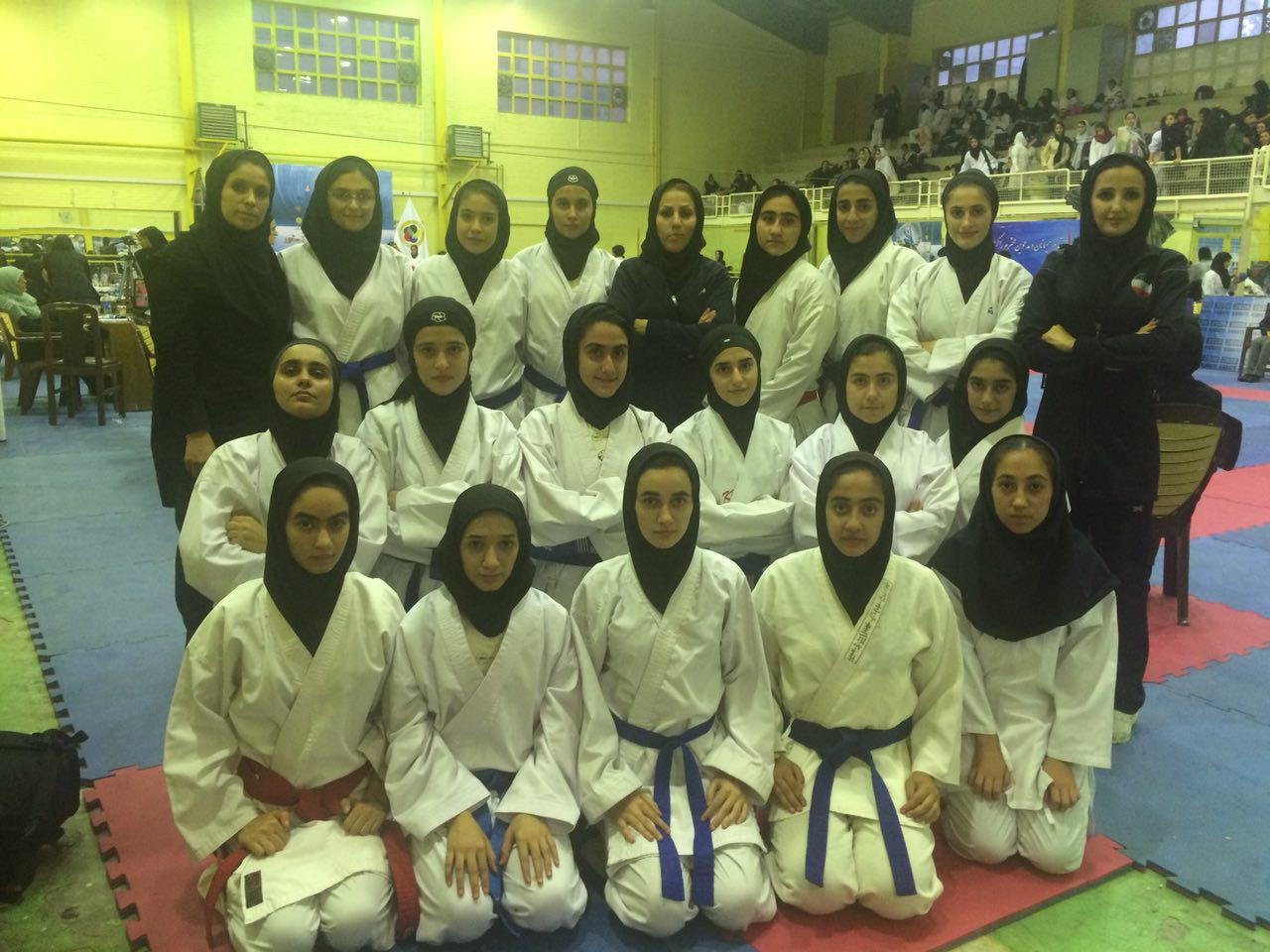 کلوچه نادری لاهیجان صدرنشین گروه سوم لیگ آینده‌سازان