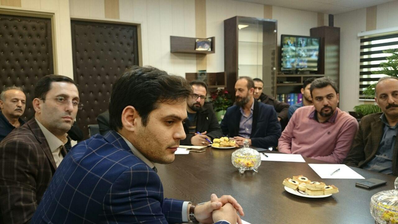 امید است در سایه همدلی و همراهی زمستان امسال را با خاطره ای خوش و به یادماندنی سپری نماییم امید است در سایه همدلی و همراهی زمستان امسال را با خاطره ای خوش و به یادماندنی سپری نماییم