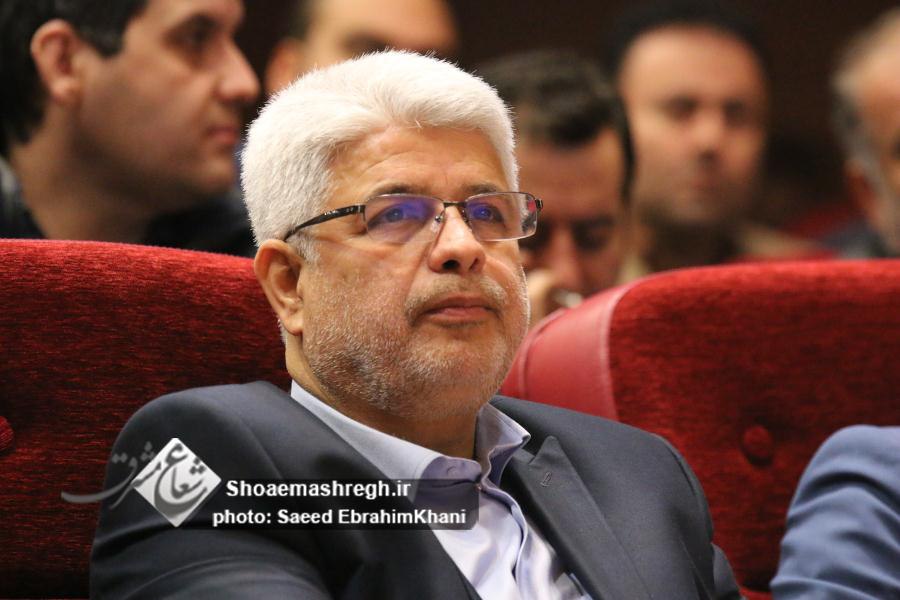 شهروندان از پارک کردن خودرو در نقاط نامناسب در ایام بارش برف خودداری کنند