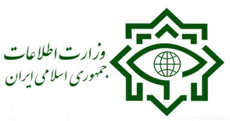 دستگیری برخی از مدیران ناسالم در گیلان/ شناسایی تعدادی از عناصر فعال در فضای مجازی/ دستگیری یکی از متواریان به خارج دستگیری برخی از مدیران ناسالم در گیلان/ شناسایی تعدادی از عناصر فعال در فضای مجازی/ دستگیری یکی از متواریان به خارج