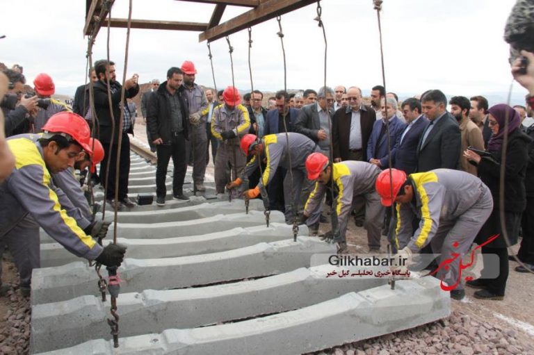 ریل گذاری ۱ کیلومتری راه آهن قزوین رشت به ۳٫۵ کیلومتر رسید!/ از وعده دوماهه تا پیش بینی دوساله جدید