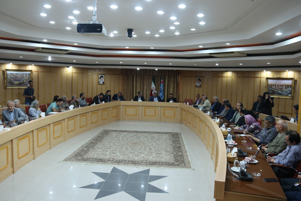 استاندار گیلان: مدیریت فضاهای فرهنگی و هنری دولتی به هنرمندان واگذار شود