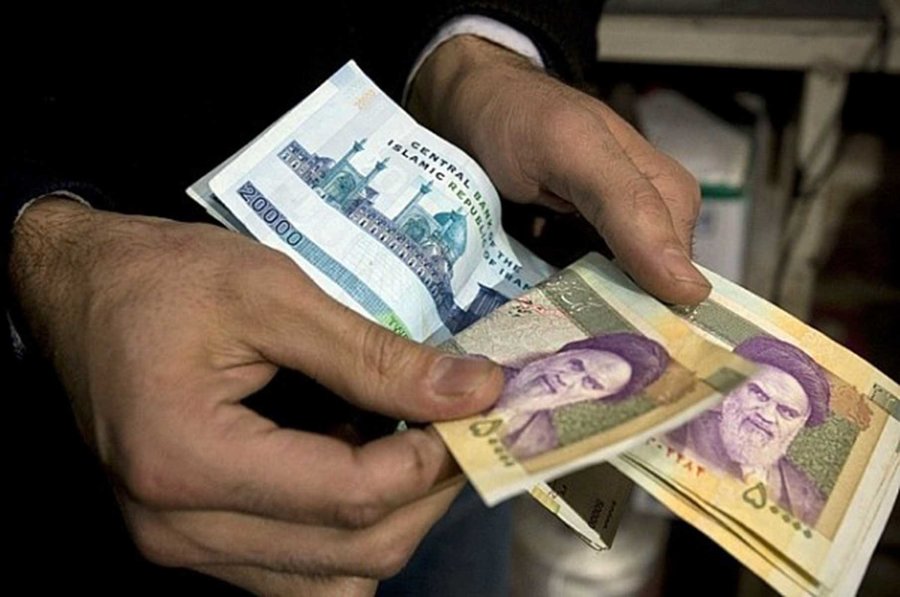 پرداخت یارانه ۲۰۰هزار تومانی به کارگران و کارمندان با حقوق زیر ۳میلیون