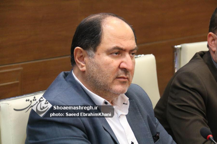 نحوه برخورد با سه جوان نوازنده نادرست بود