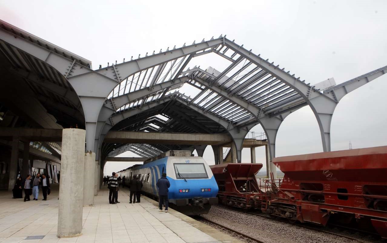 پیشرفت ۹۳ درصدی ایستگاه راه‌آهن رشت | تکمیل خط‌ آهن قزوین-رشت تا بهمن‌