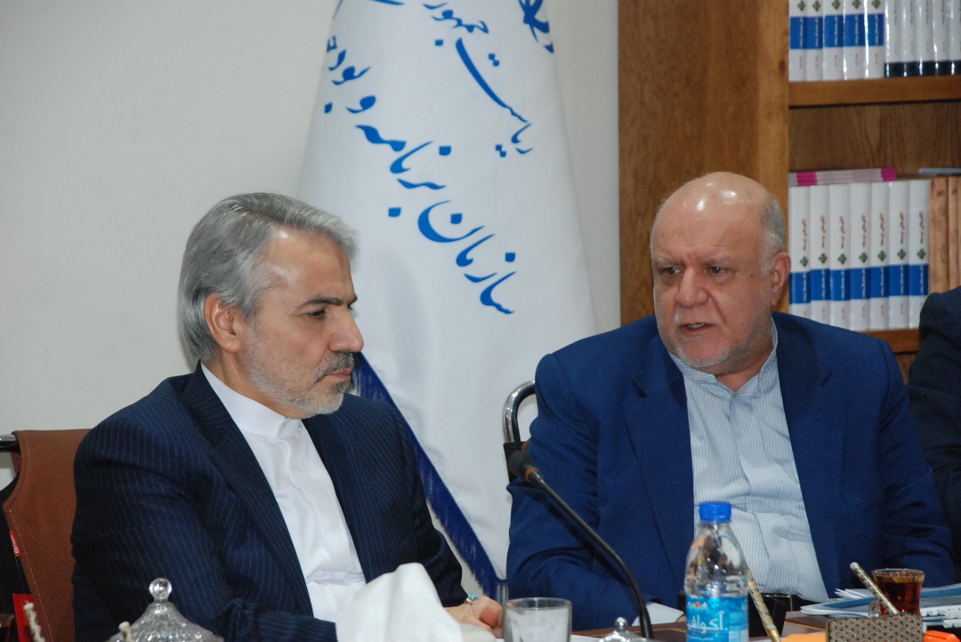 گزارش تصویری نشست بررسی راهکاری های راه اندازی صنایع پتروشیمی و صنایع پایین دستی در استان های شمالی کشور درسازمان برنامه و بودجه کشور