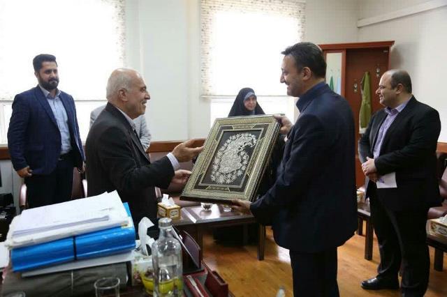 گزارش تصویری دیدار شهردار رشت و اعضای شورای اسلامی شهر با رئیس کل دادگستری استان گیلان گزارش تصویری دیدار شهردار رشت و اعضای شورای اسلامی شهر با رئیس کل دادگستری استان گیلان