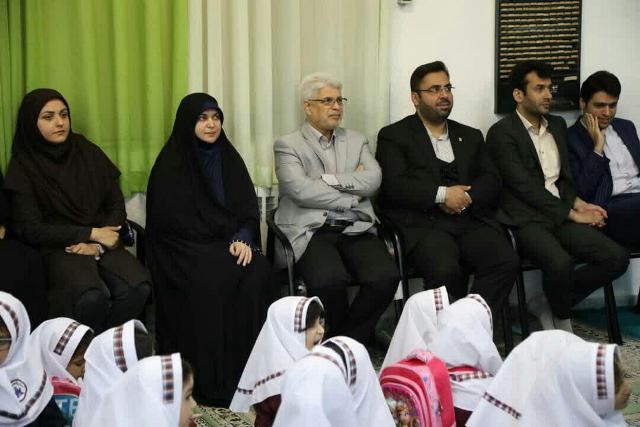 گزارش تصویری حضور مدیران شهرداری و اعضای شورای اسلامی شهر در مراسم آغاز سال تحصیلی کلاس اولی ها ( جشن شکوفه ها ) در مدرسه دخترانه شاهد نسیبه گزارش تصویری حضور مدیران شهرداری و اعضای شورای اسلامی شهر در مراسم آغاز سال تحصیلی کلاس اولی ها ( جشن شکوفه ها ) در مدرسه دخترانه شاهد نسیبه