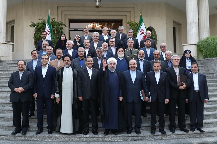 دولت روحانی از حد نصاب می‌افتد؟
