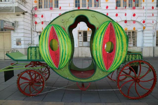 گزارش تصویری آذین بندی و نصب المان به مناسبت فرا رسیدن شب یلدا گزارش تصویری آذین بندی و نصب المان به مناسبت فرا رسیدن شب یلدا