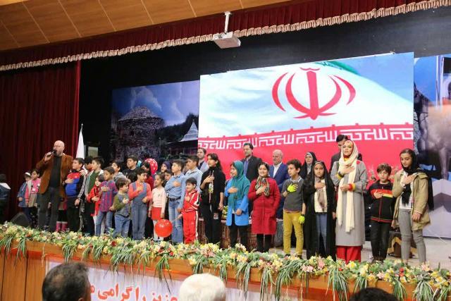 جشن چله مهربانی توسط سازمان فرهنگی، اجتماعی و ورزشی شهرداری رشت و با مشارکت سازمان های مردم نهاد برگزار شد