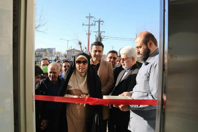 آیین رونمایی از پل های مکانیزه عابر پیاده شهر رشت در ششمین روز از دهه مبارک فجر برگزار شد