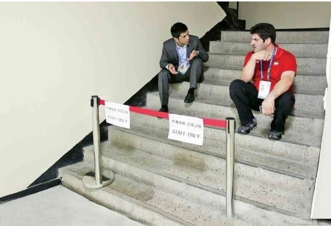 راهی که خادم پیش از دبیر رفته بود!