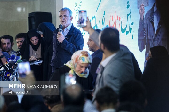 انتهایش نور است یا سیاهی؟ /مدافع زنان هستم و گردنم را گرو خواهم گذاشت /برای رأی گرفتن دروغ نگفتم و بر اصولم پایبندم انتهایش نور است یا سیاهی؟ /مدافع زنان هستم و گردنم را گرو خواهم گذاشت /برای رأی گرفتن دروغ نگفتم و بر اصولم پایبندم