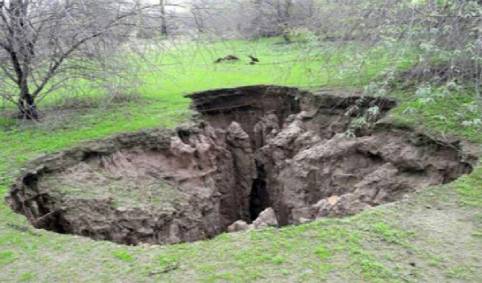 زنگ خطر فرونشست و نقش کلیدی مدیریت منابع آب زنگ خطر فرونشست و نقش کلیدی مدیریت منابع آب