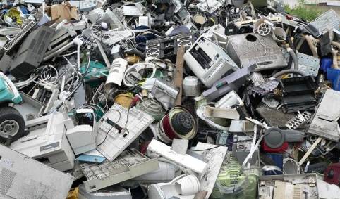 زبالههای الکترونیکی، خطری بزرگ برای محیط زیست و سلامت نسل آینده زبالههای الکترونیکی، خطری بزرگ برای محیط زیست و سلامت نسل آینده