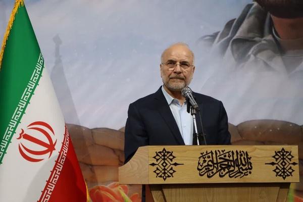 حضور مردم در میدان راهکار حل مسائل کشور است/در سال ۱۴۰۴ هر ماه کالابرگ الکترونیکی داده خواهد شد