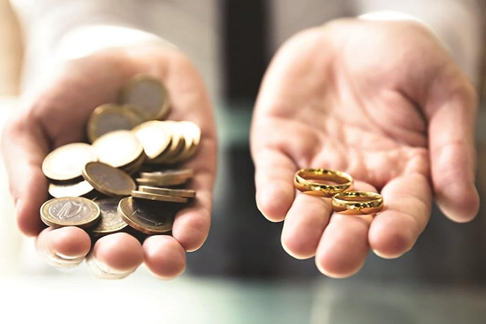 اعتراض معاون امور زنان رئیس جمهور به تصویب تغییر مهریه به «۱۴ سکه» در مجلس اعتراض معاون امور زنان رئیس جمهور به تصویب تغییر مهریه به «۱۴ سکه» در مجلس